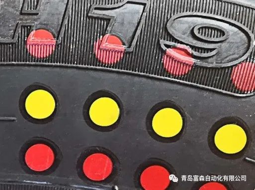 輪胎均勻性、動(dòng)平衡檢測(cè)結(jié)果新型色帶標(biāo)識(shí)系統(tǒng)方案